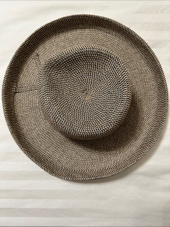 Betmar New York Accessories - Vintage Betmar New York Neutral Braided Sun Hat - Women's Straw-Style Beach Hat